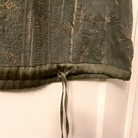 Anthropologie embroidered sleeveless green blouse - Picture 4 of 4